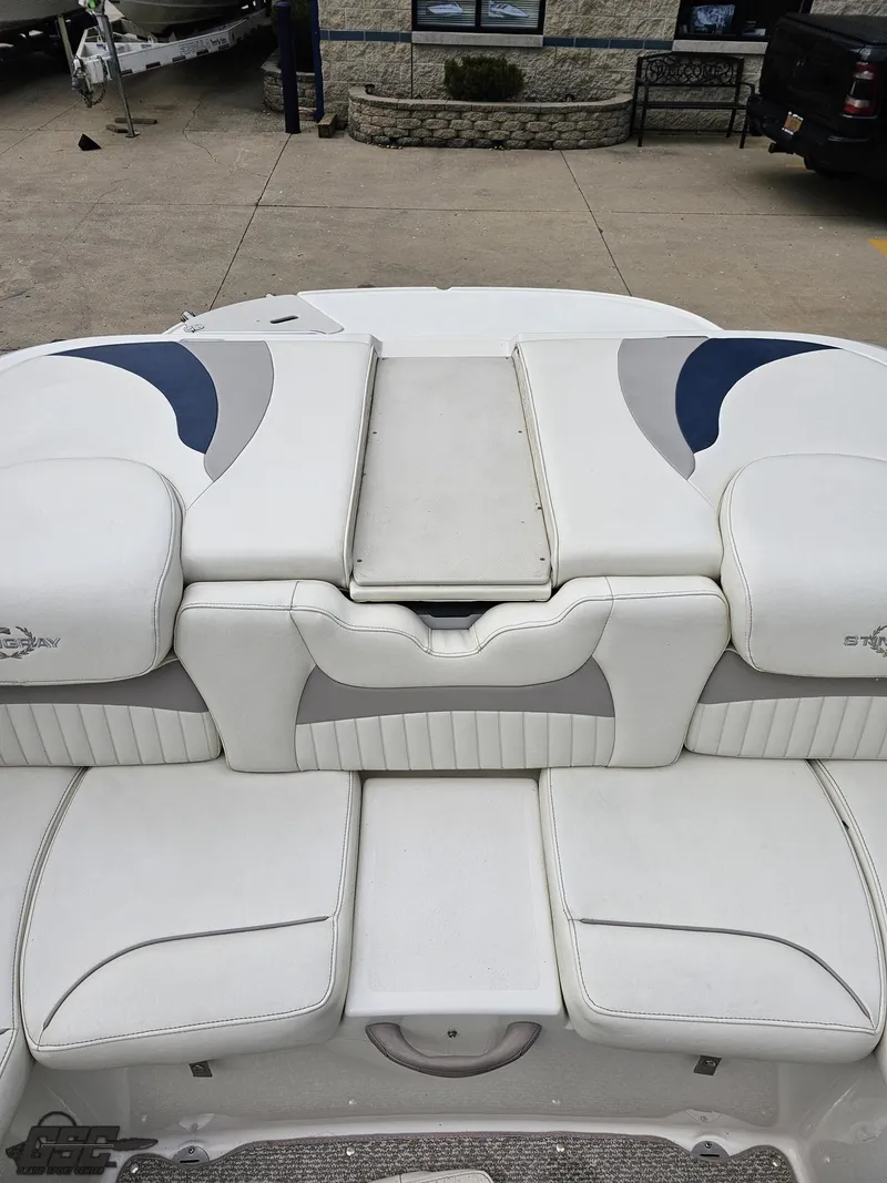 Slide: The Image of Stingray 225 LR 2013 - 90