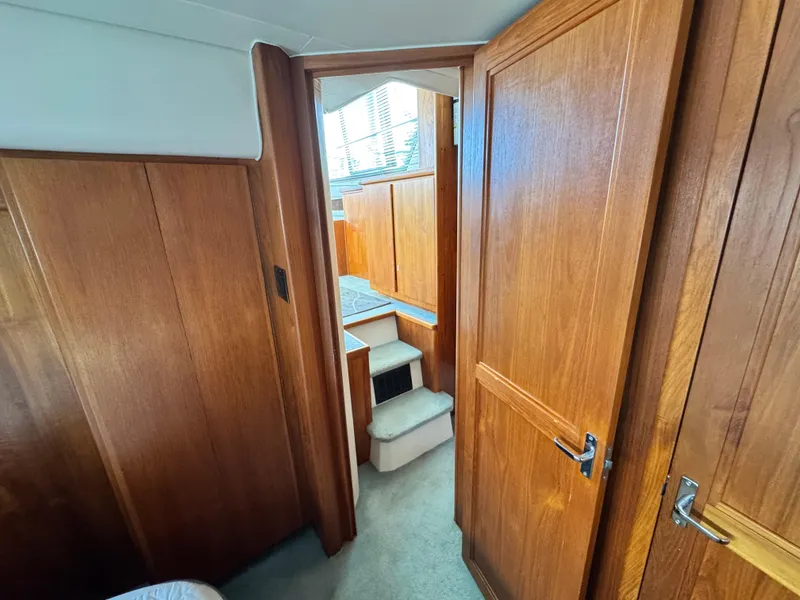 Slide: The Image of Carver Yachts 350 Aft Cabin 1994 - 28