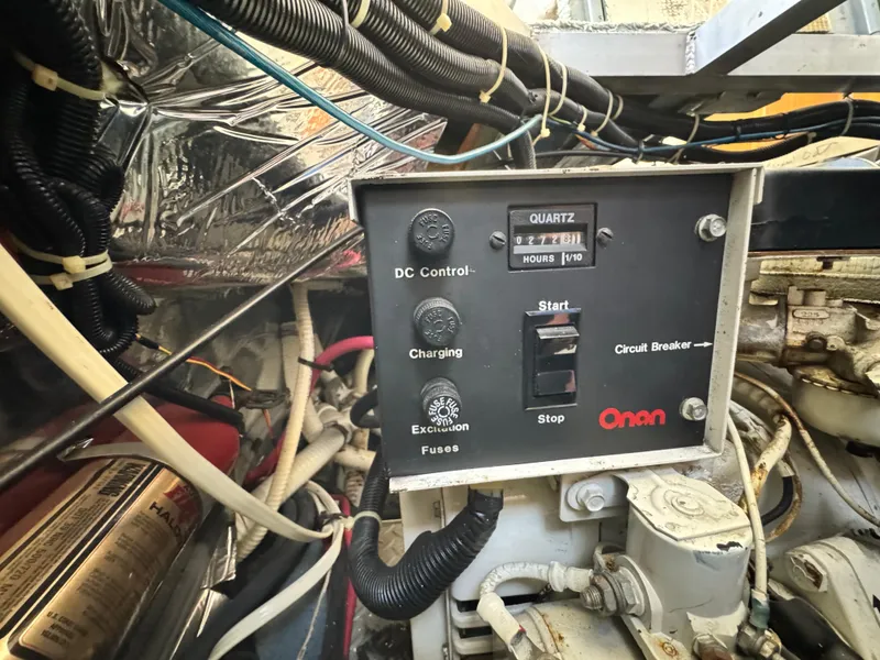 Slide: The Image of Carver Yachts 350 Aft Cabin 1994 - 40