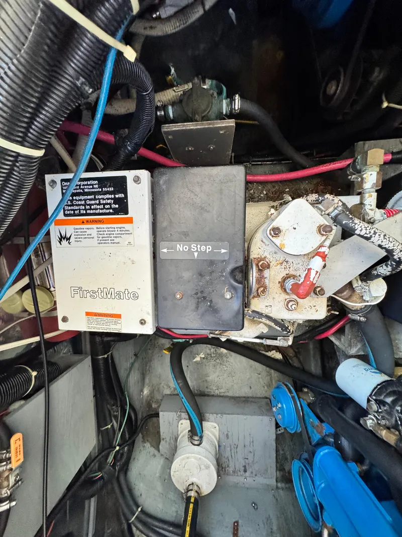 Slide: The Image of Carver Yachts 350 Aft Cabin 1994 - 41