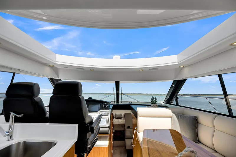 Slide: The Image of Riviera 4800 Sport Yacht 2020 - 53