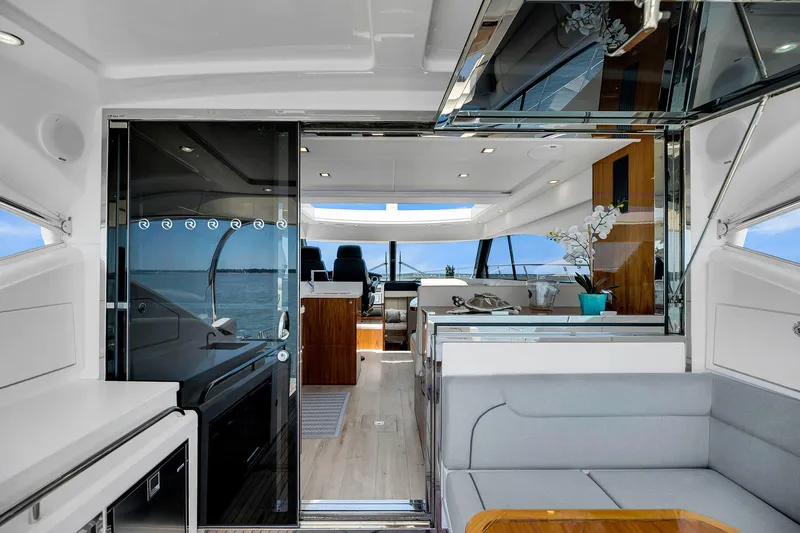 Slide: The Image of Riviera 4800 Sport Yacht 2020 - 59