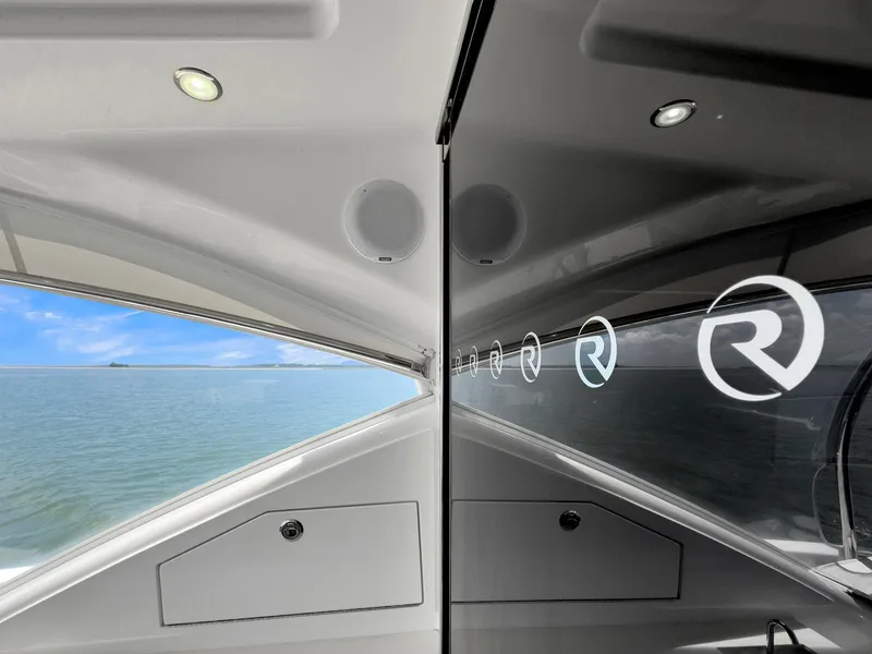 Slide: The Image of Riviera 4800 Sport Yacht 2020 - 79