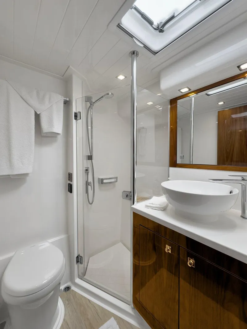 Slide: The Image of Riviera 4800 Sport Yacht 2020 - 88