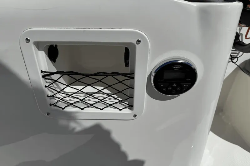 Slide: The Image of Bayliner 160 Element 2015 - 14
