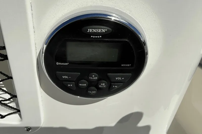 Slide: The Image of Bayliner 160 Element 2015 - 16