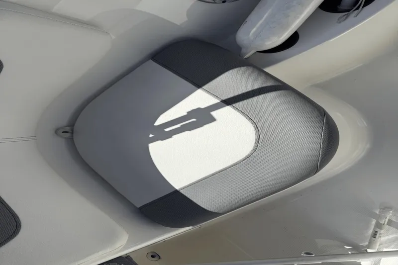 Slide: The Image of Bayliner 160 Element 2015 - 17