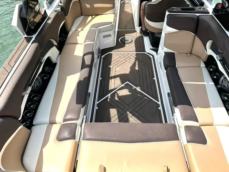 Slide: The Image of 2017 Supra SE 550 boat interior with spacious seating and modern design. - 23