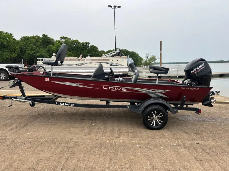 Slide: The Image of Digital display showing engine RPM history for Lowe Skorpion 17, 2022 model. - 2