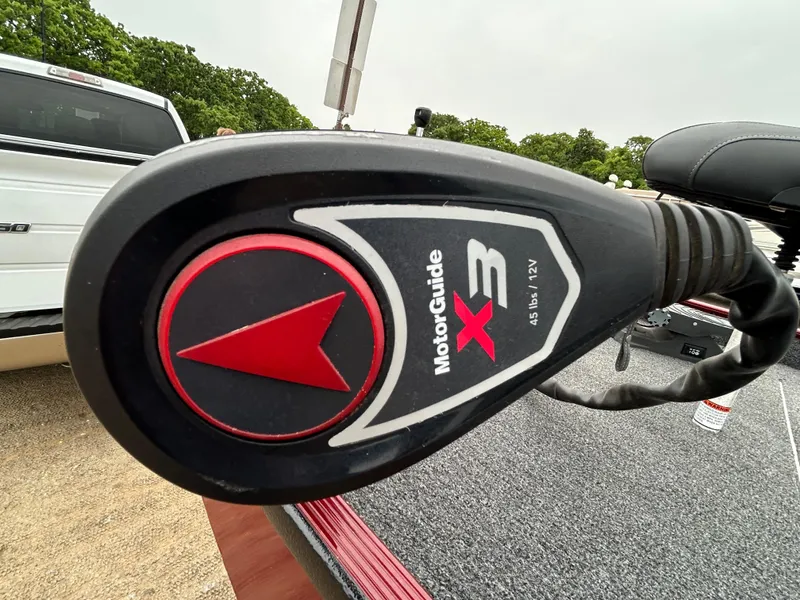 Slide: The Image of MotorGuide X3 trolling motor on 2022 Lowe Skorpion 17 boat, close-up view. - 20