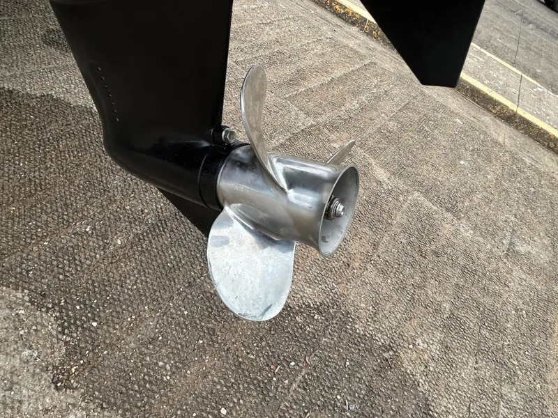 Slide: The Image of Propeller of 2022 Lowe Skorpion 17 boat on textured surface. - 33