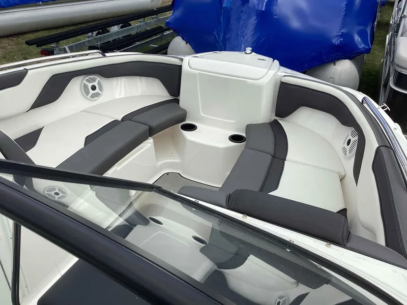 Slide: The Image of Yamaha AR210 2021 - 6