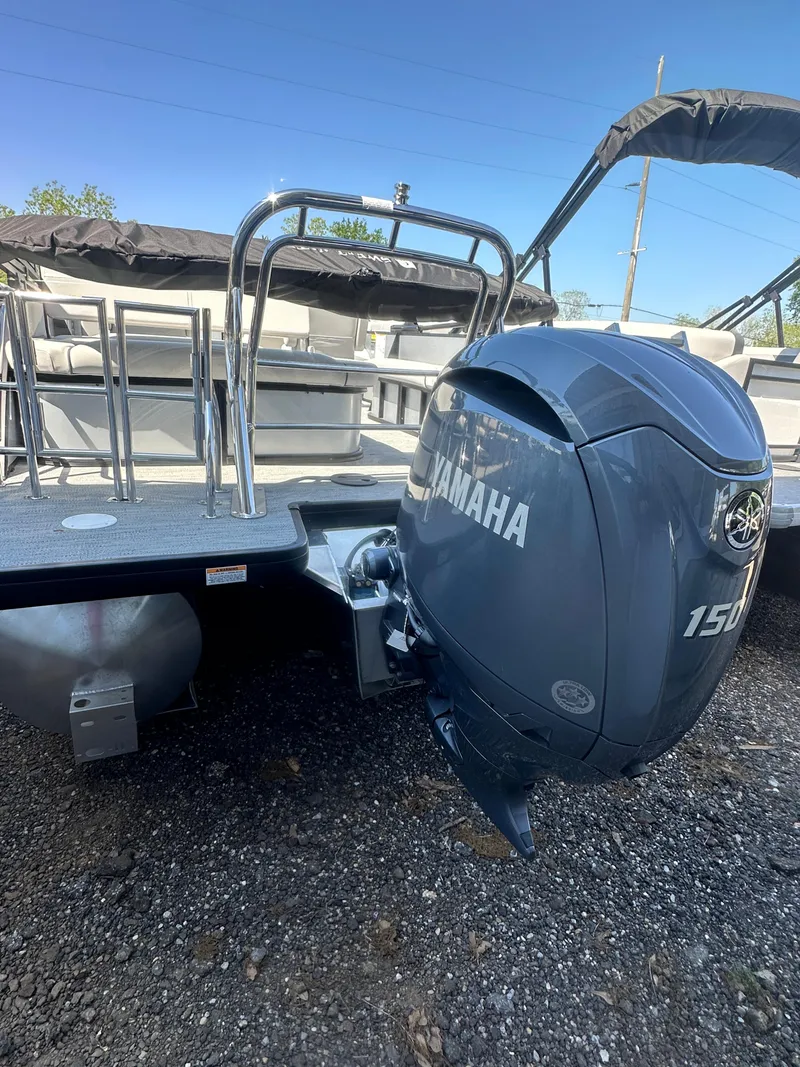 Slide: The Image of 2025 Godfrey Sweetwater 2286 SFLC pontoon boat with Yamaha 150 outboard motor. - 6