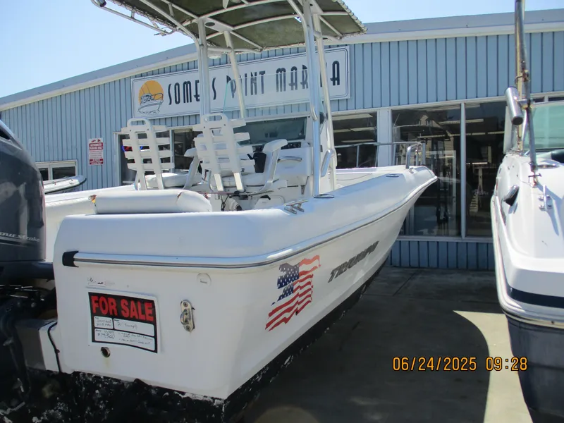 Slide: The Image of 2007 Triumph 21 Center Console boat for sale at Somers Point Marina. - 11