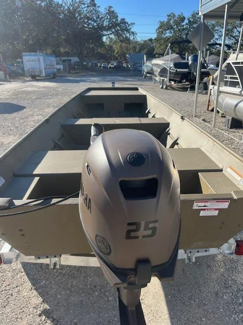 Slide: The Image of 2025 G3 Gator Tough 1544 LW boat with Yamaha 25HP motor in a sunny outdoor setting. - 8