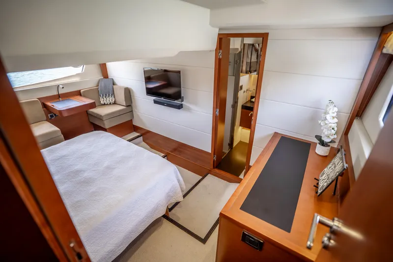 Slide: The Image of Prestige 500 fly 2012 - 50