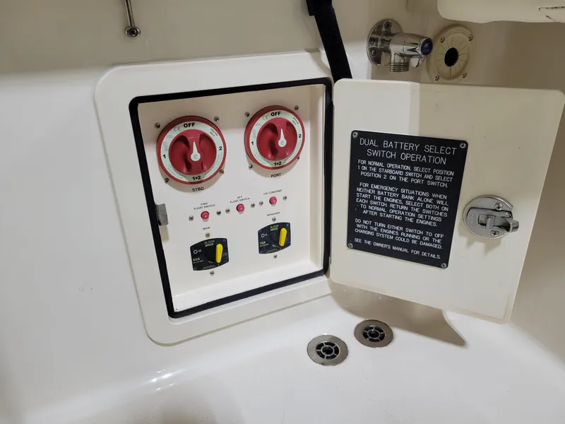 Slide: The Image of Dual battery switch panel on 2019 Grady-White Canyon 336 boat. - 13