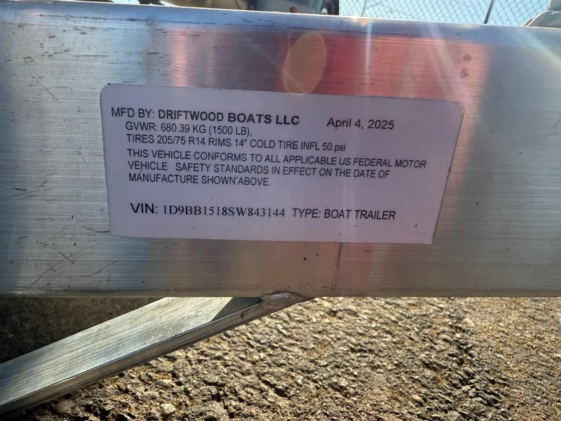 Slide: The Image of Label on Driftwood Boats Drifter 18.5 trailer, 2025 model, showing specifications and compliance details. - 17