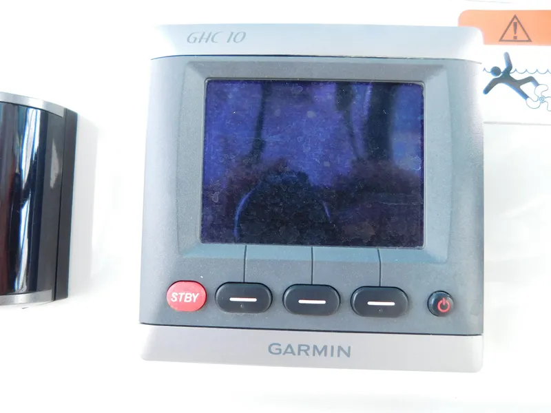 Slide: The Image of Garmin GHC 10 marine display on 2013 Hydra-Sports 4200 Siesta boat dashboard. - 38
