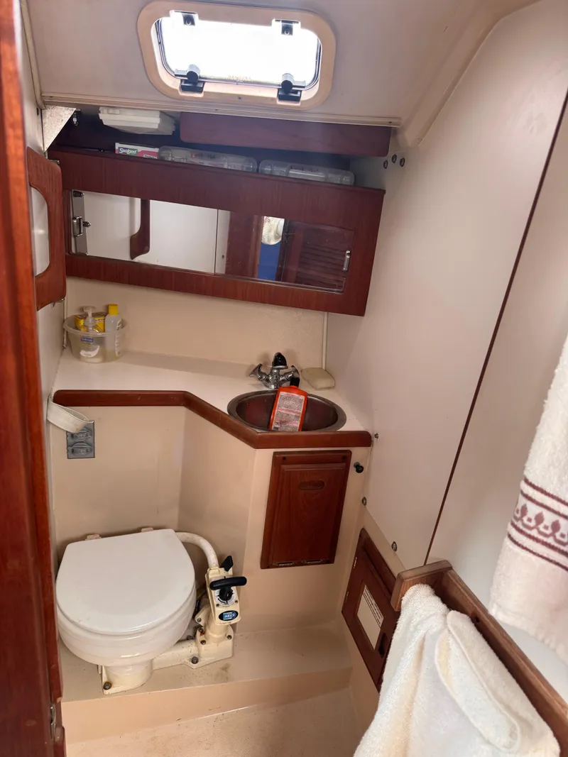 Slide: The Image of Catalina 30 Tall Rig 1990 - 11