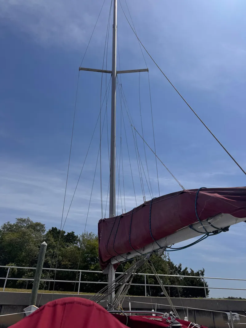 Slide: The Image of Catalina 30 Tall Rig 1990 - 5