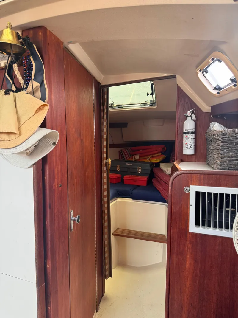 Slide: The Image of Catalina 30 Tall Rig 1990 - 9