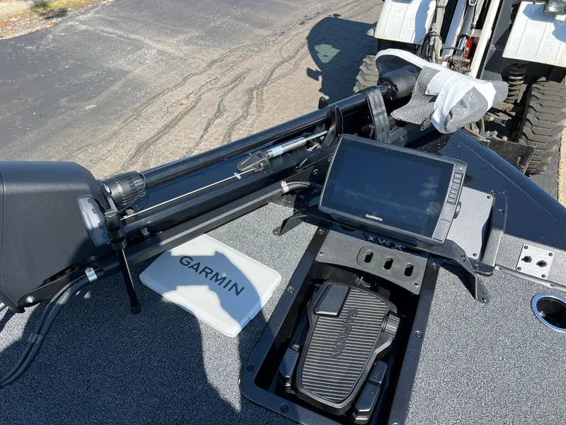 Slide: The Image of 2025 Vexus AVX1985S boat with Garmin navigation system and foot pedal control. - 16