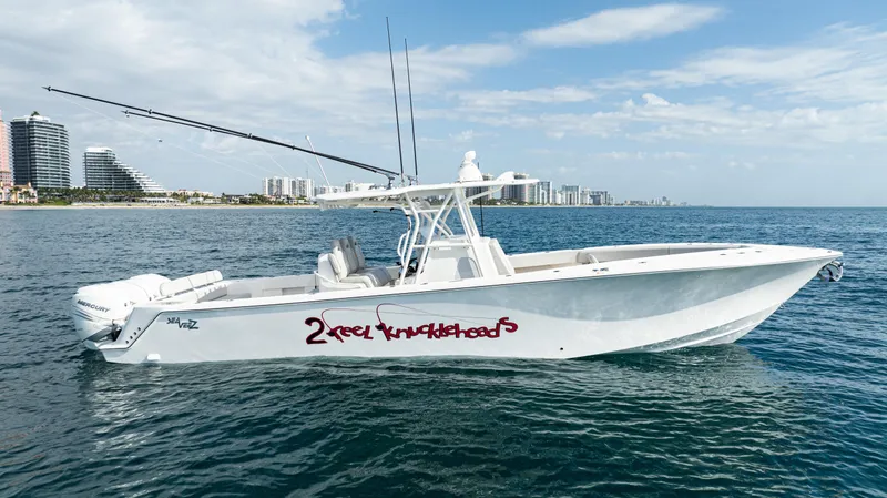 Slide: The Image of SeaVee 370z 2022 - 51