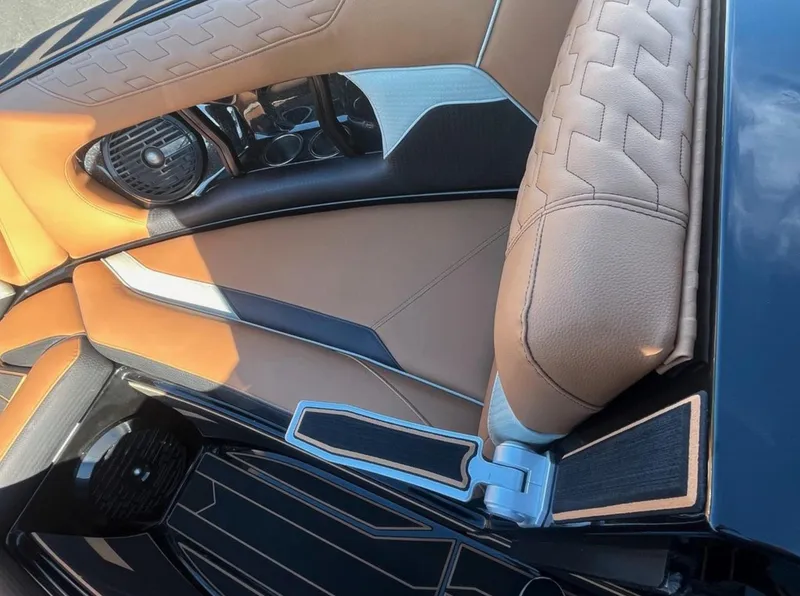 Slide: The Image of Centurion Ri 265 2025 - 54