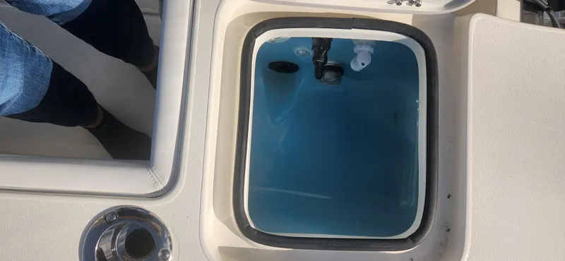 Slide: The Image of Livewell on 2025 ShearWater 270 SS Open Carolina boat, featuring clean design and functionality. - 31