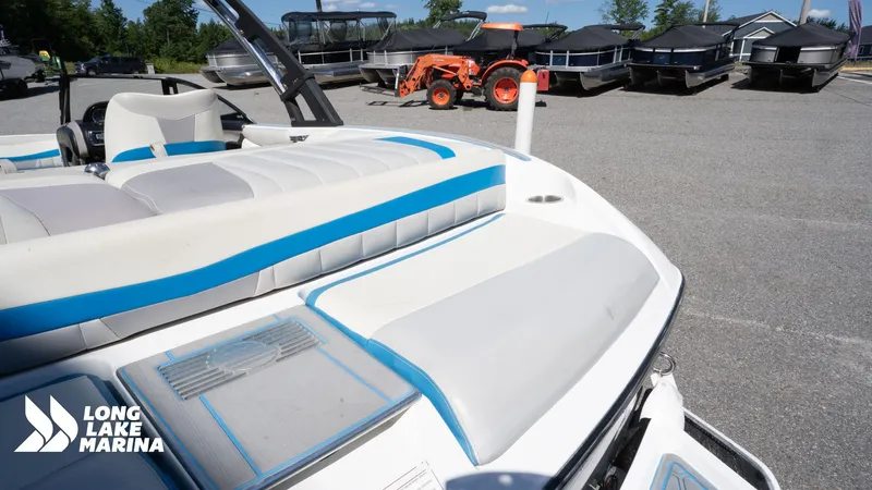 Slide: The Image of Malibu MX22 2013 - 10