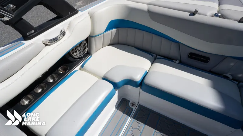 Slide: The Image of Malibu MX22 2013 - 15