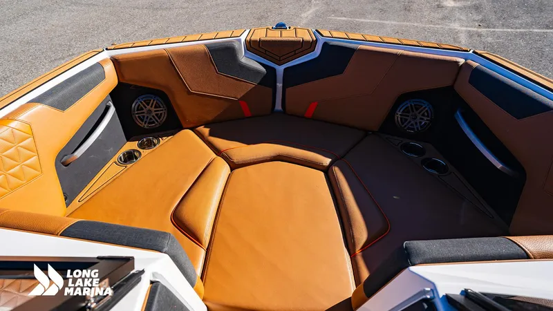 Slide: The Image of Correct Craft Super Air Nautique GS20 2024 - 10