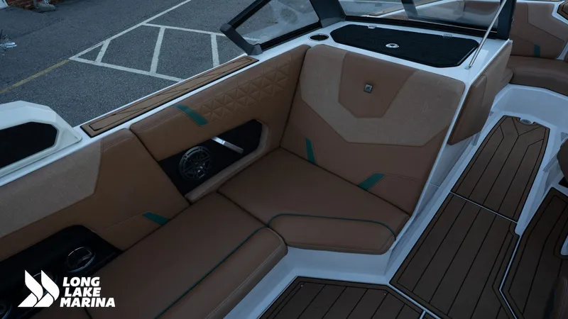 Slide: The Image of Correct Craft Super Air Nautique GS20 2025 - 16