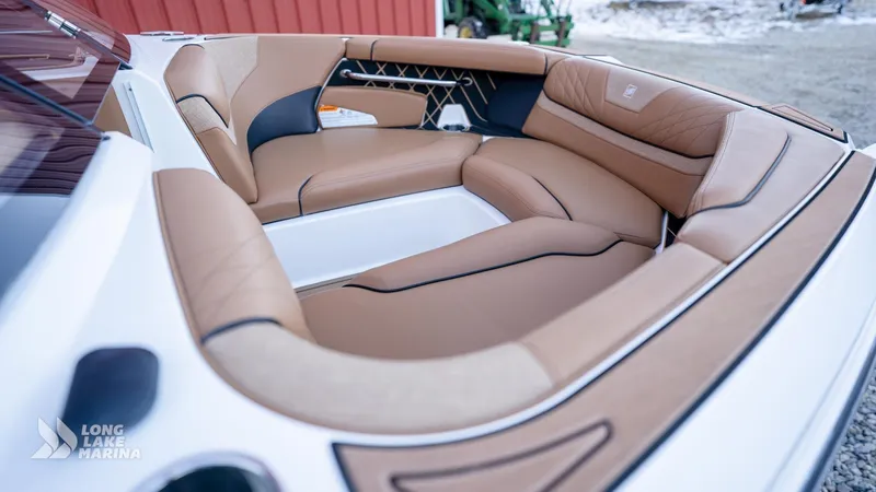 Slide: The Image of Correct Craft Super Air Nautique GS20 2022 - 10