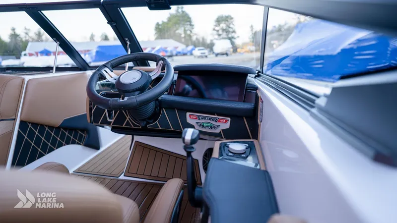 Slide: The Image of Correct Craft Super Air Nautique GS20 2022 - 9