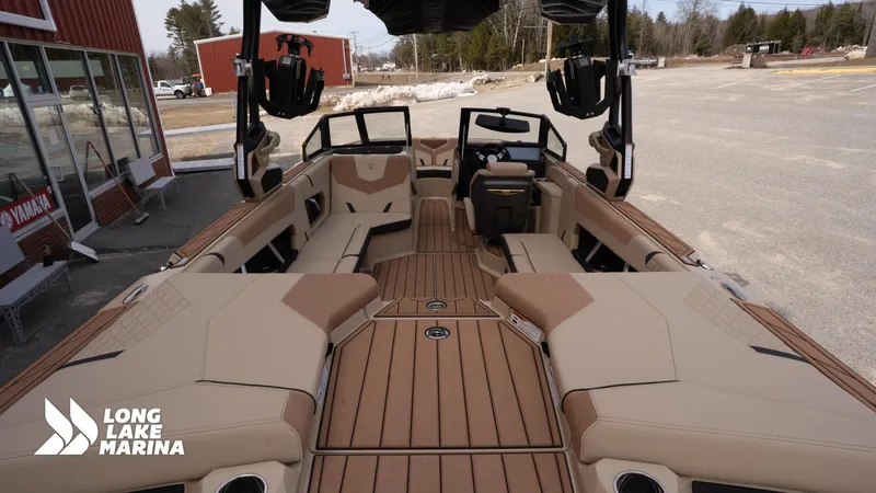 Slide: The Image of Correct Craft Super Air Nautique GS22 2025 - 11