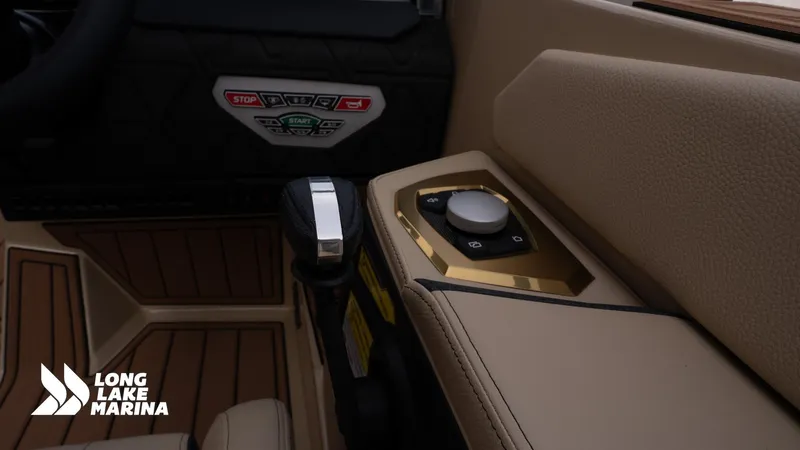 Slide: The Image of Correct Craft Super Air Nautique GS22 2025 - 14