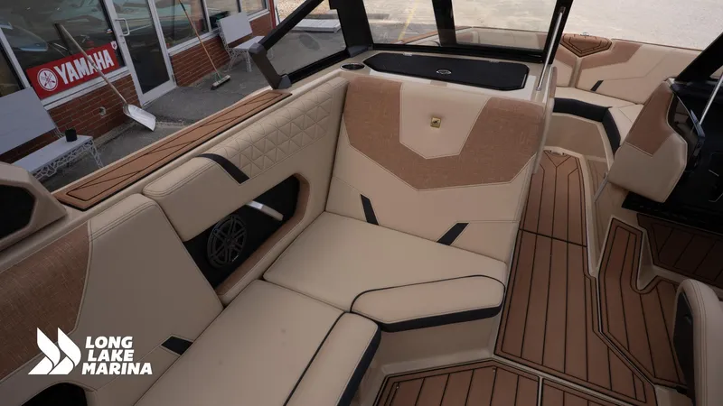 Slide: The Image of Correct Craft Super Air Nautique GS22 2025 - 16