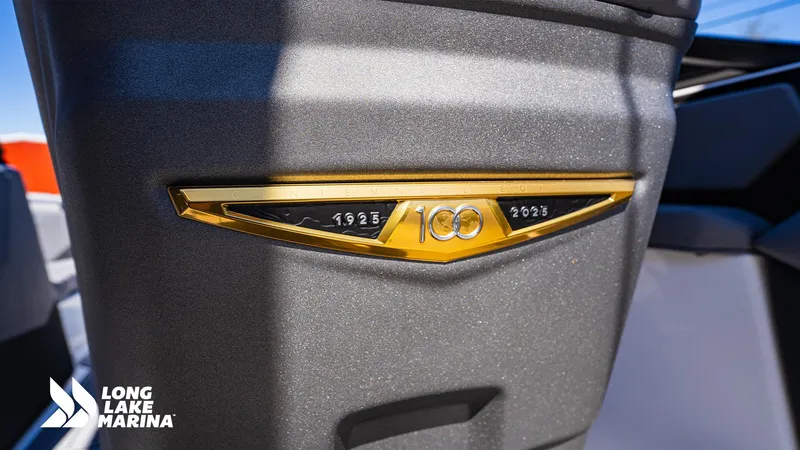 Slide: The Image of Correct Craft Super Air Nautique S23 2025 - 14