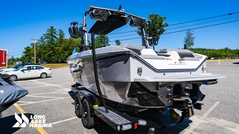 Slide: The Image of Correct Craft Super Air Nautique S23 2025 - 9