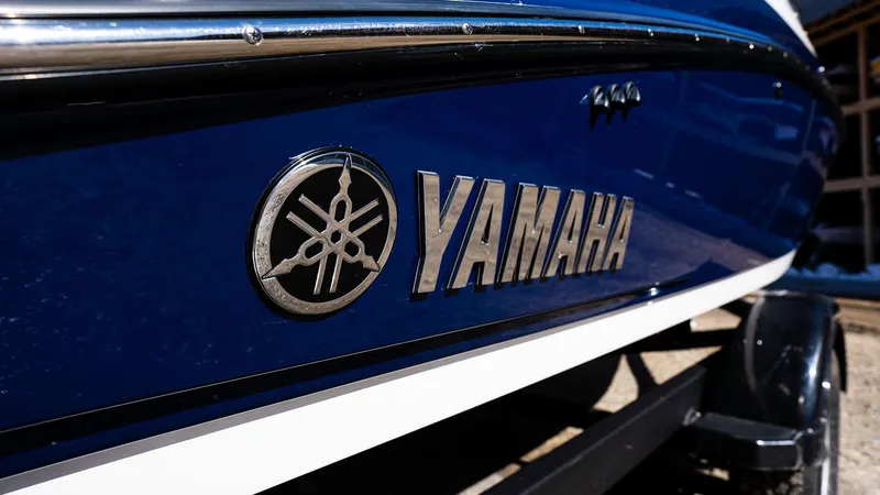 Slide: The Image of Yamaha 195S 2022 - 3
