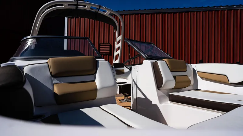 Slide: The Image of Yamaha 195S 2022 - 4