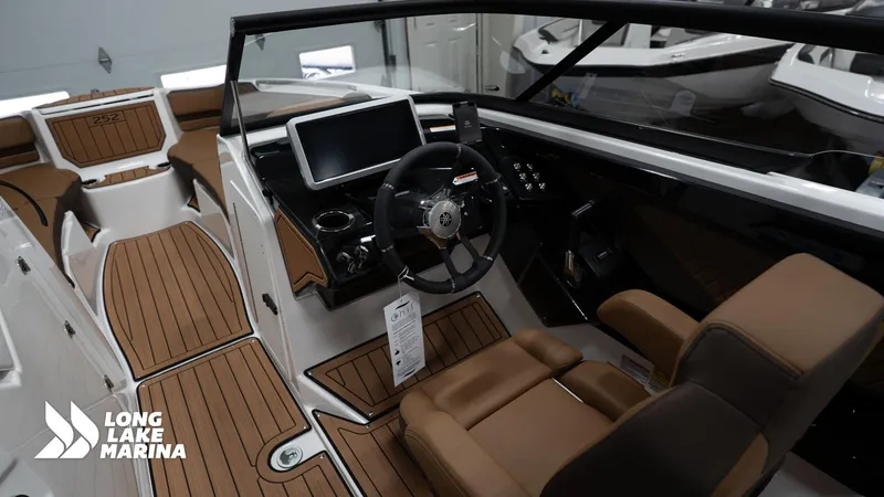 Slide: The Image of Yamaha 252S 2025 - 13