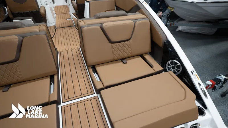 Slide: The Image of Yamaha 252S 2025 - 20