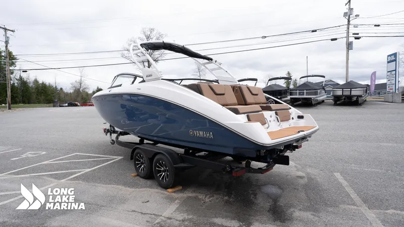 Slide: The Image of Yamaha 252S 2025 - 6