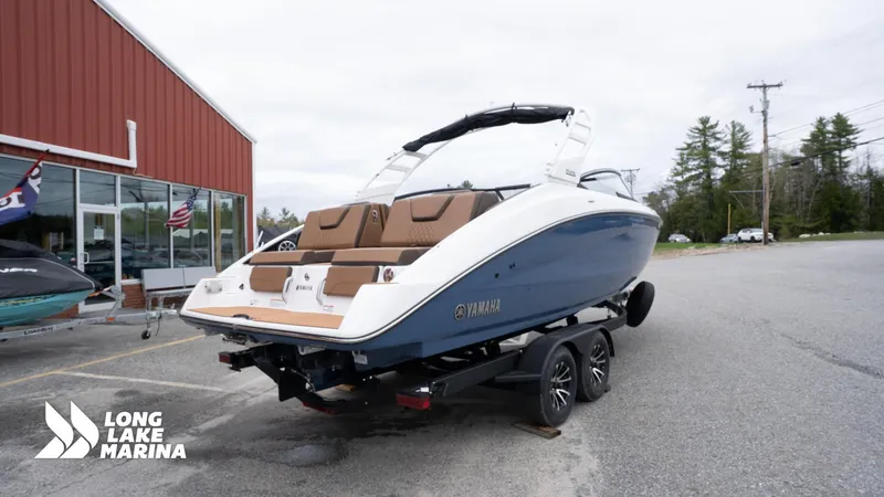 Slide: The Image of Yamaha 252S 2025 - 8