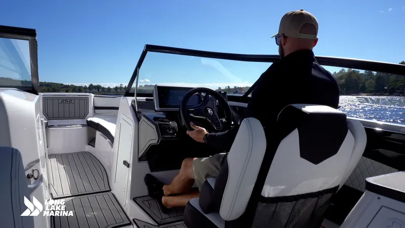 Slide: The Image of Yamaha 252SD 2025 - 25