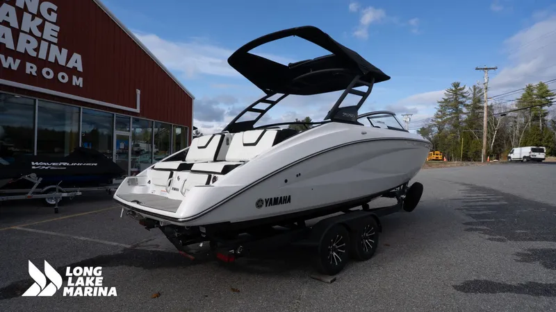 Slide: The Image of Yamaha 252SD 2025 - 8