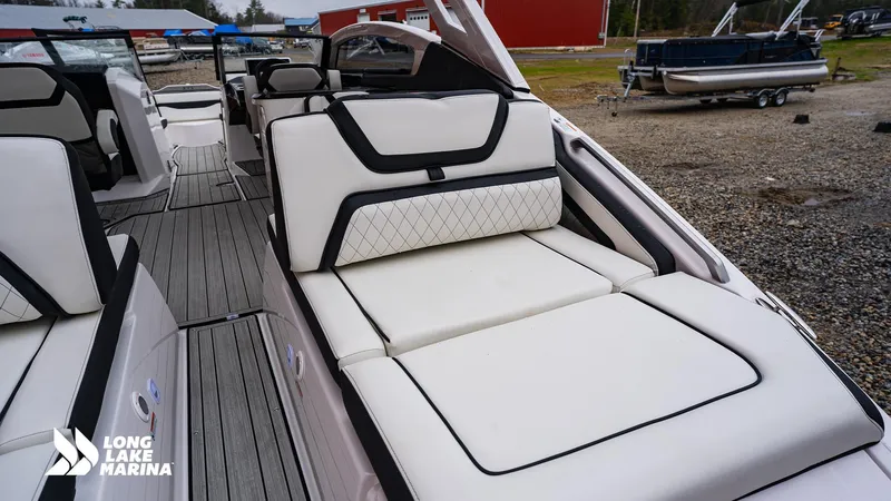 Slide: The Image of Yamaha 275SD 2024 - 9